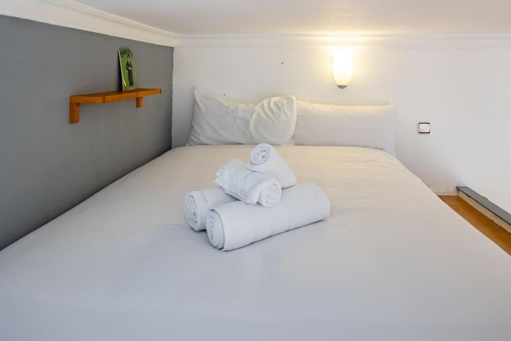 Beautiful Apartment In Malasana For 3 Pax - Ferrer 马德里 外观 照片